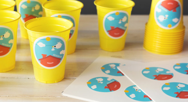 Baby shower labels on cups