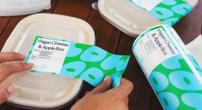applying a rectangle label to carryout food containers