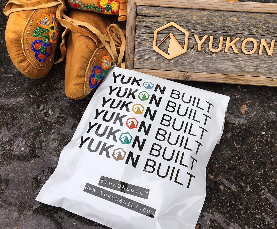 Pochettes d'expédition plastiques personnalisées de Yukon Built pour les magasins en ligne